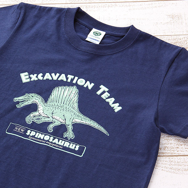 【新品】ファミリア Tシャツ 半袖 ネイビー 恐竜 130サイズ 動物 生物 ミュージアムデザイン Tシャツ スピノサウルス ネイビー
